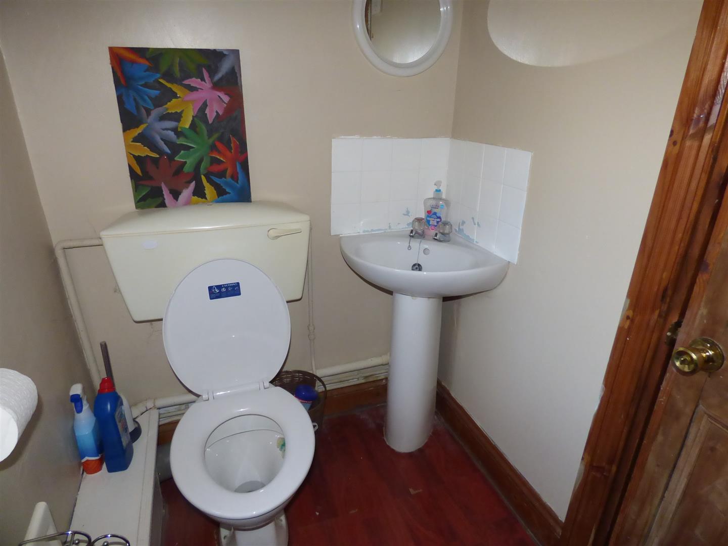 SHOWER ROOM